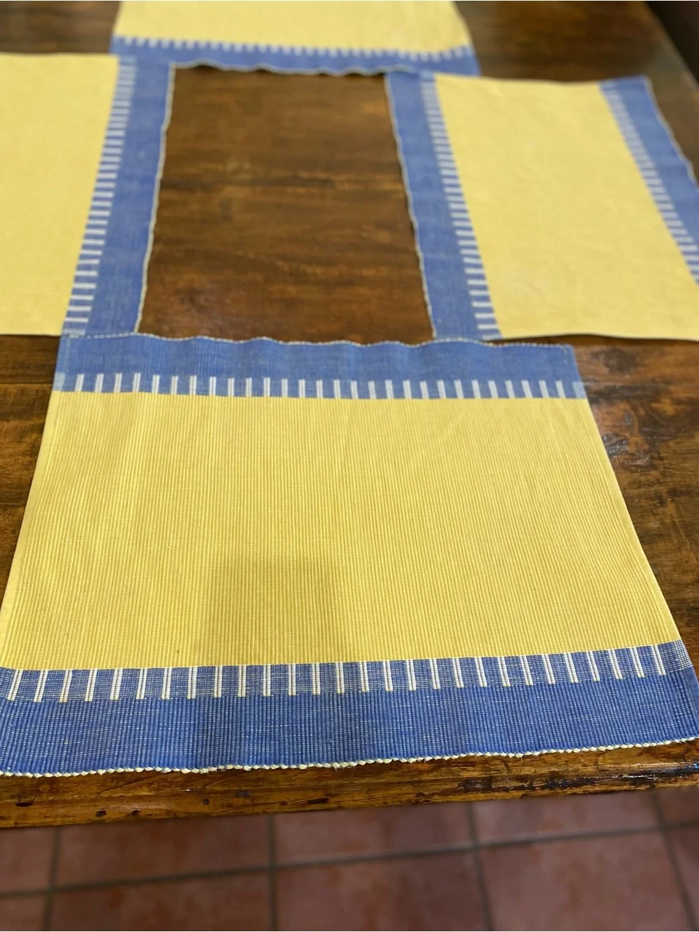 Pier 1 Imports Set of 4 Placemats Palermo Stripe Yellow Blue Cottagecore READ
